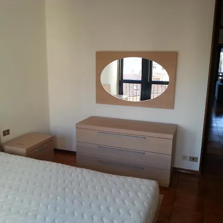Elegante Con Ampio Terrazzo *
