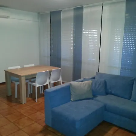 Elegante Con Ampio Terrazzo Apartman